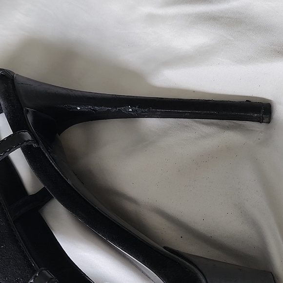 Authentic Gucci Black Leather and Suede 'Daryl' Platform Sandals - Picture 8 of 8